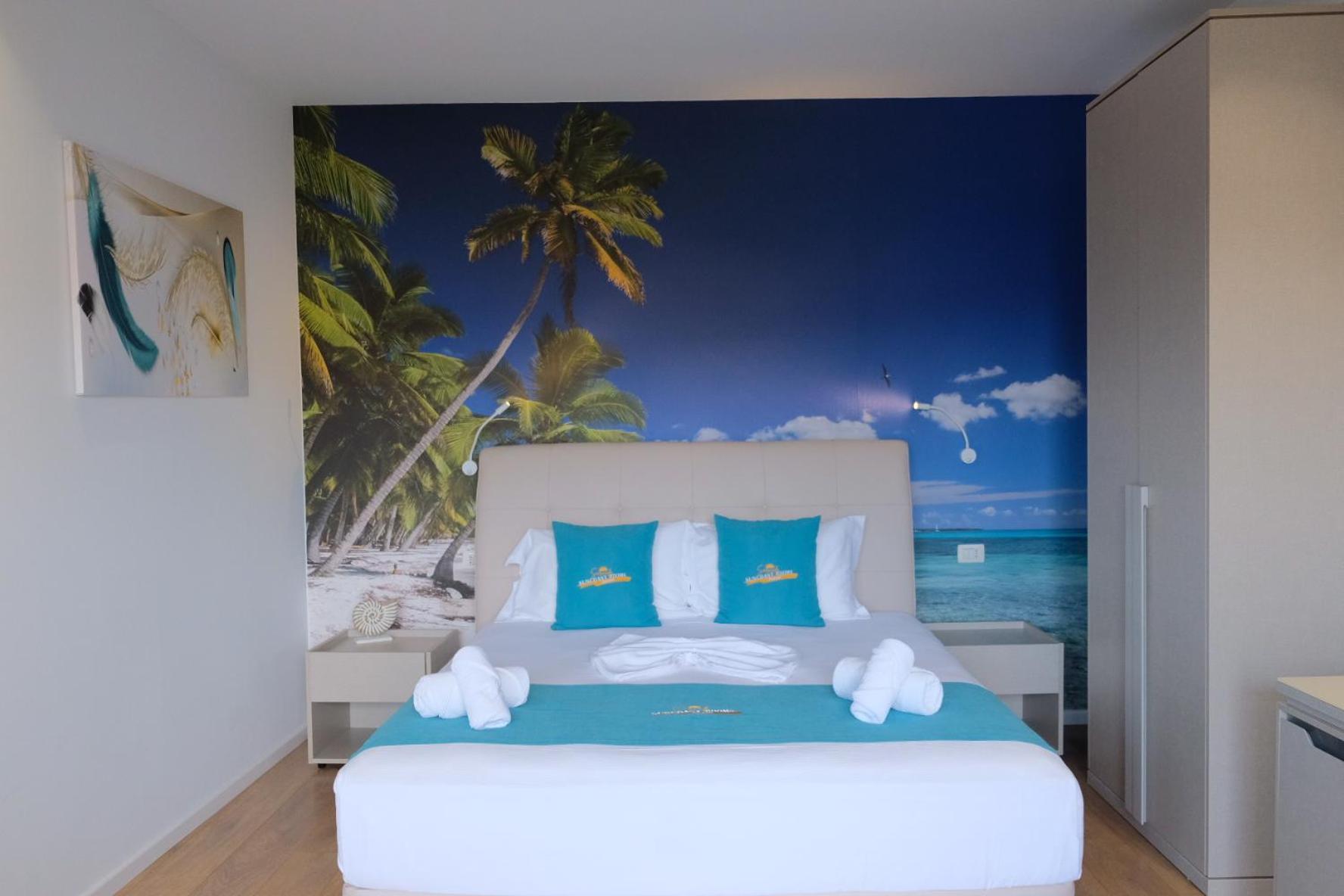 Suncoast Rooms Port Side ซารานเดอ ภายนอก รูปภาพ