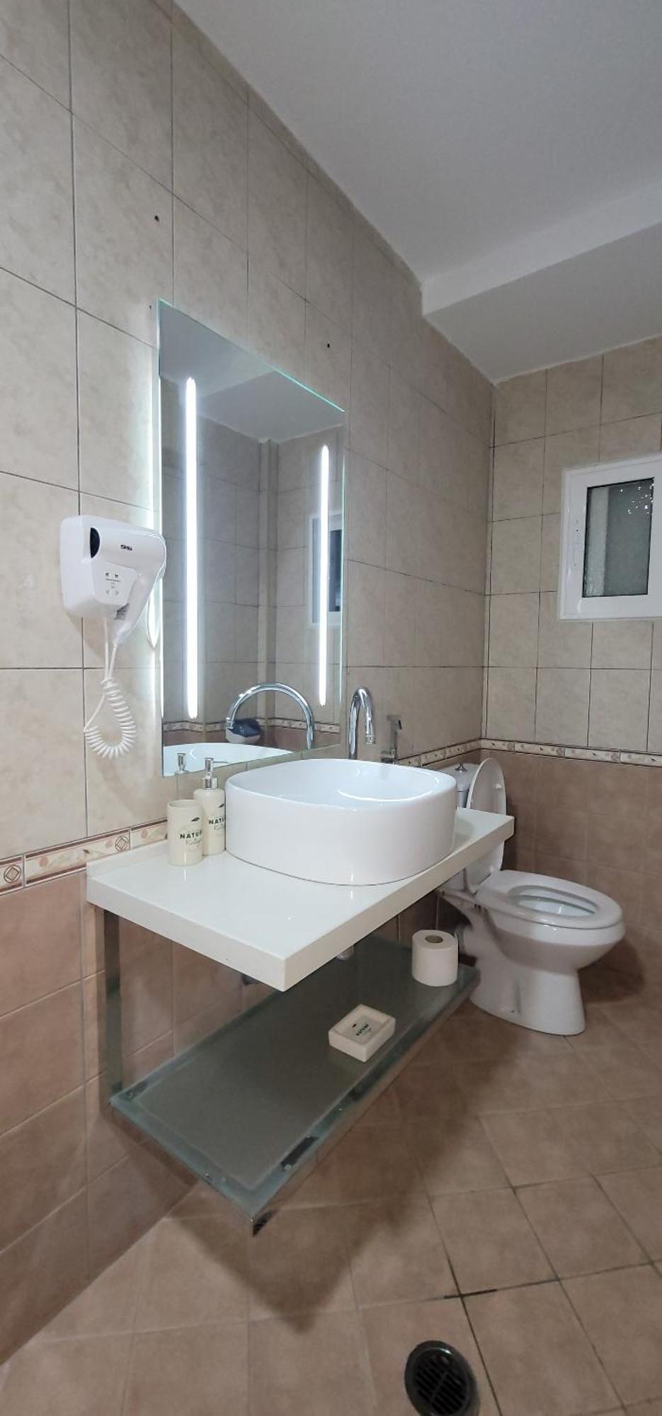 Suncoast Rooms Port Side ซารานเดอ ภายนอก รูปภาพ